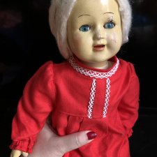 Прессопилочная кукла в красном платье Прессопилочная кукла в красном платье