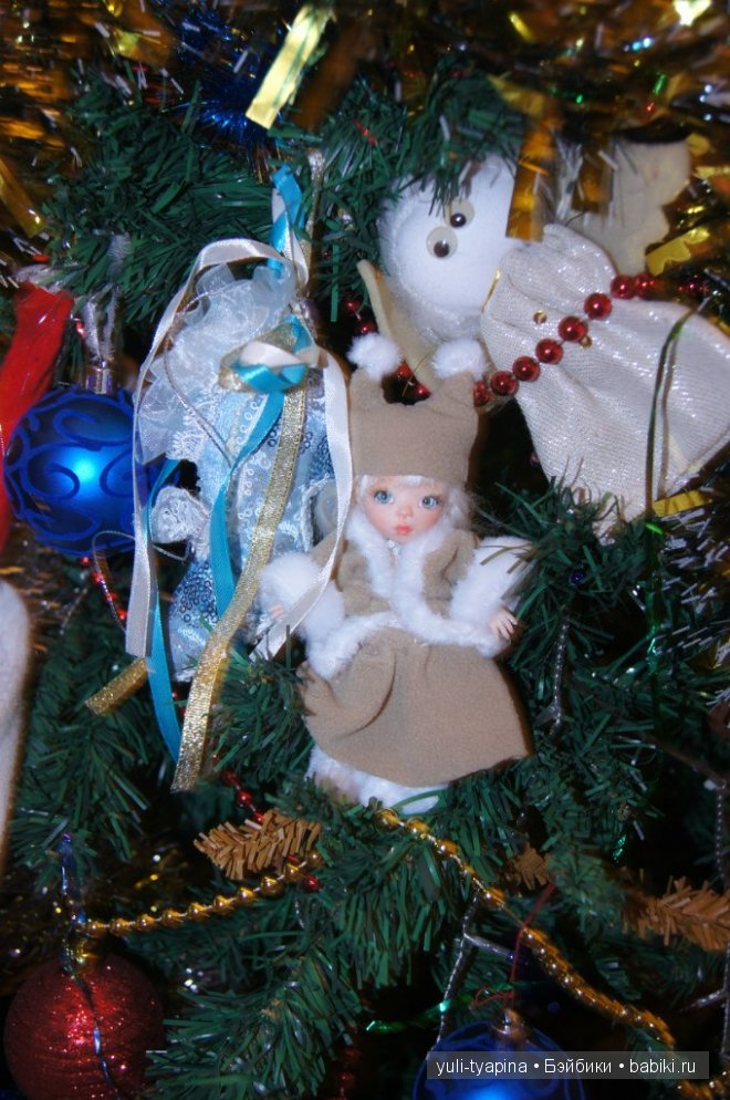 Новый наряд Ани или как она посетила елку(Авторская кукла от Татьяны Филенко)