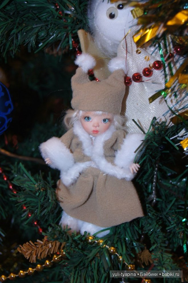 Новый наряд Ани или как она посетила елку(Авторская кукла от Татьяны Филенко)