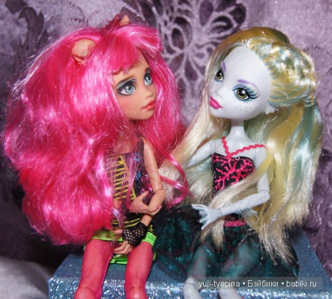 Только недавно полюбила кукол Монстер хай. И вот теперь у нас живет Холуин с ООАК от Марии Хоризиной (фото 3)