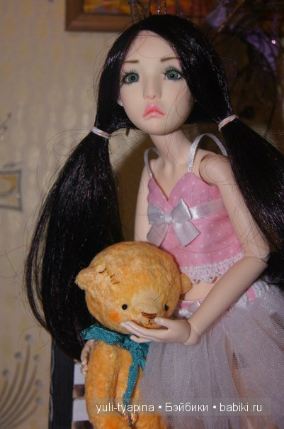 Гибрид Манон от Lillycat Cerisedolls на теле Mikhaila от LeekeWorld
