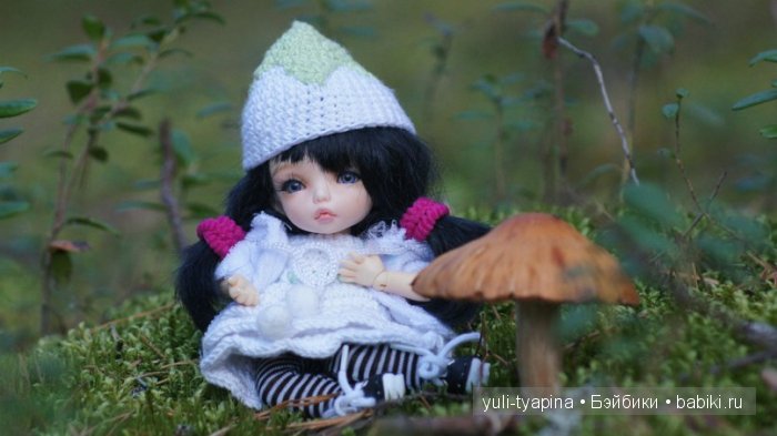 Юлена,(Пукифи антешка) прогулка. Или сказочный лес