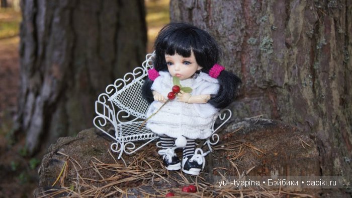 Юлена,(Пукифи антешка) прогулка. Или сказочный лес