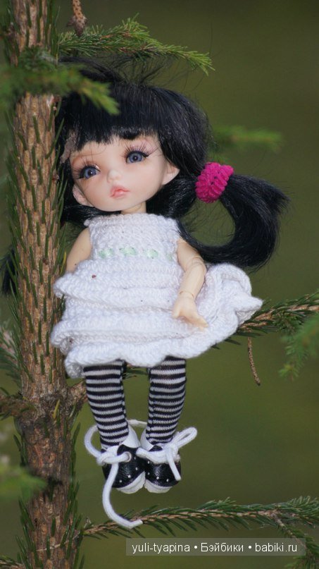 Юлена,(Пукифи антешка) прогулка. Или сказочный лес