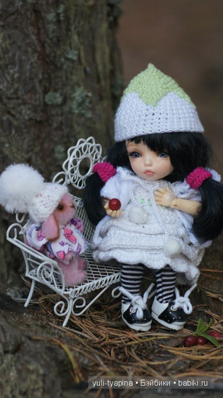 Юлена,(Пукифи антешка) прогулка. Или сказочный лес