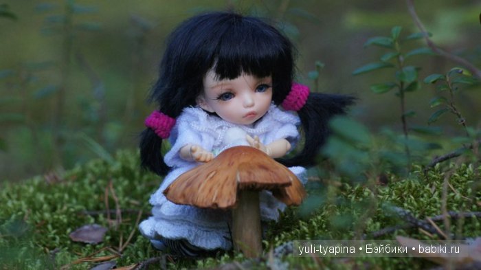 Юлена,(Пукифи антешка) прогулка. Или сказочный лес