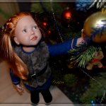 Мои девочки у ёлочки! )))