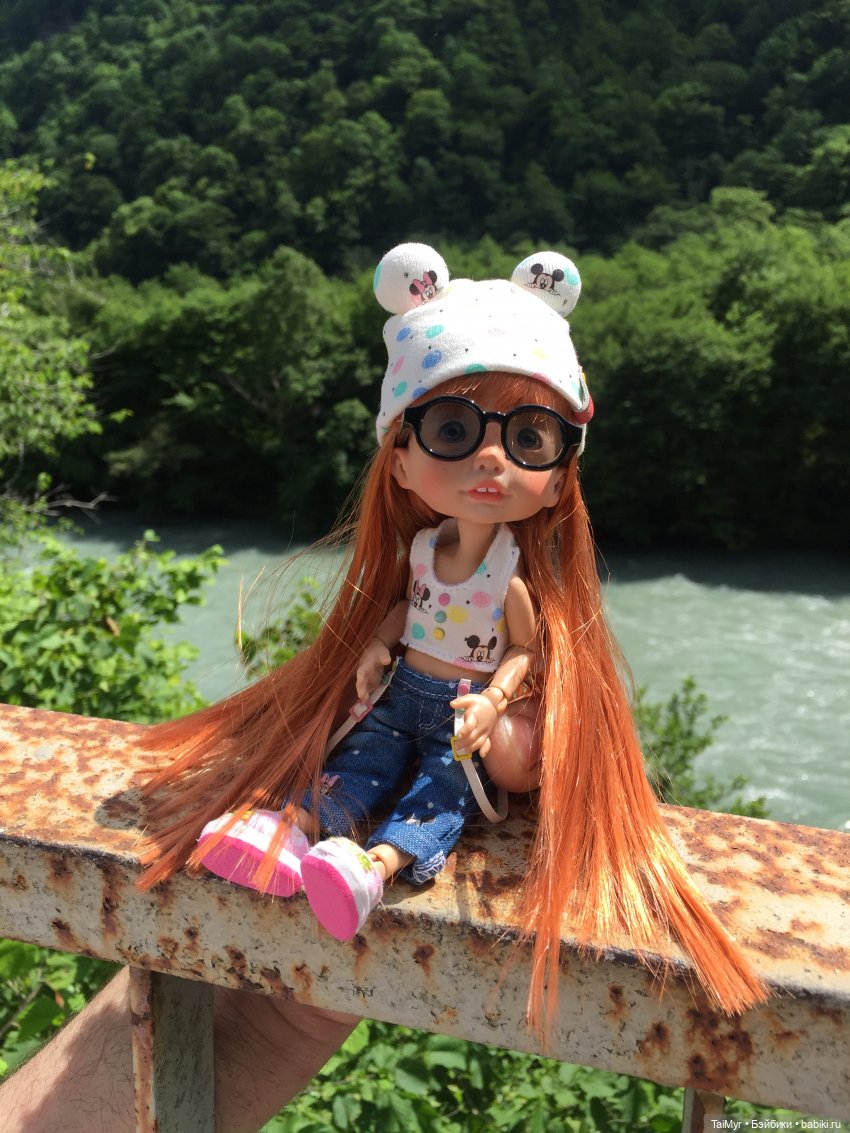 Путешествие Люсеньки на озеро Рица.( часть 1)