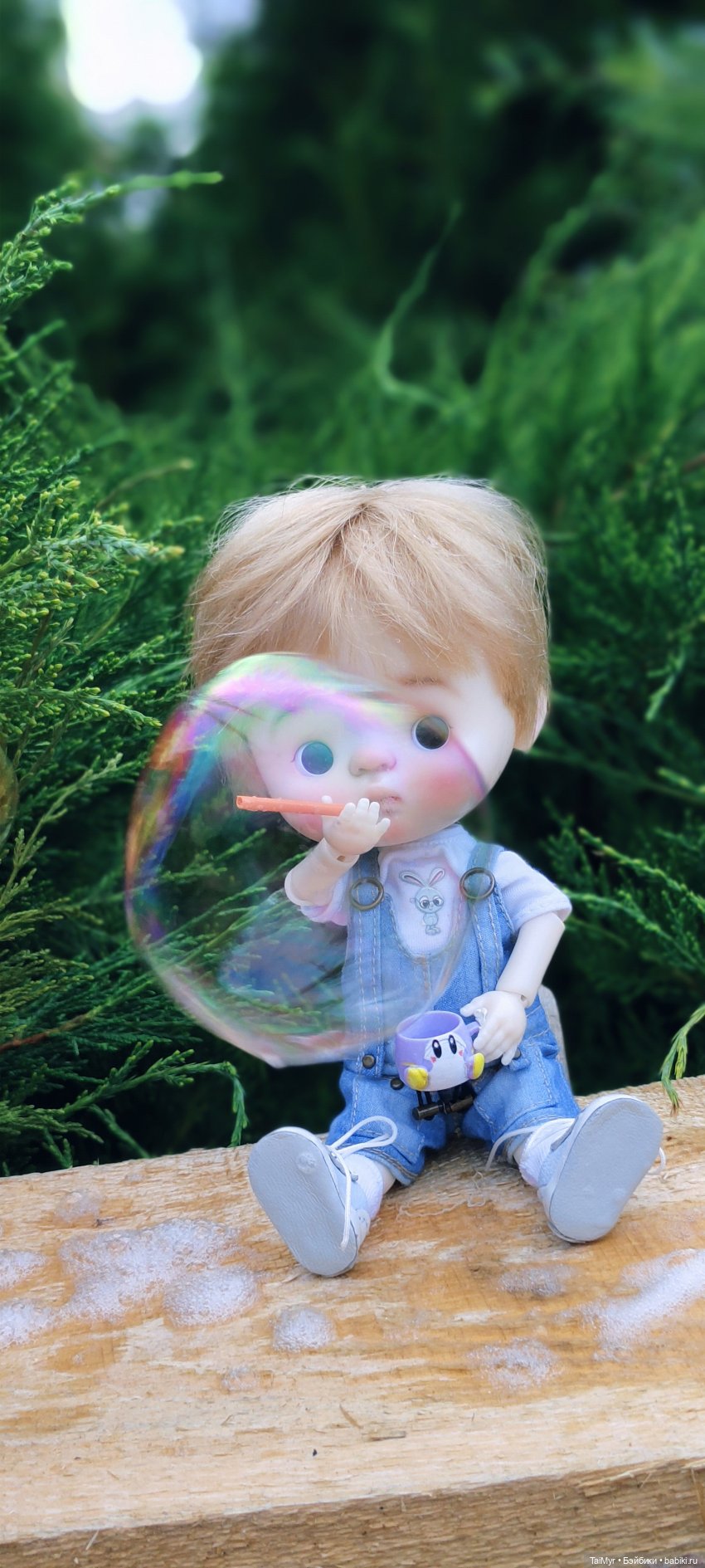 Малышка Китти отдыхает на даче (фото 10)