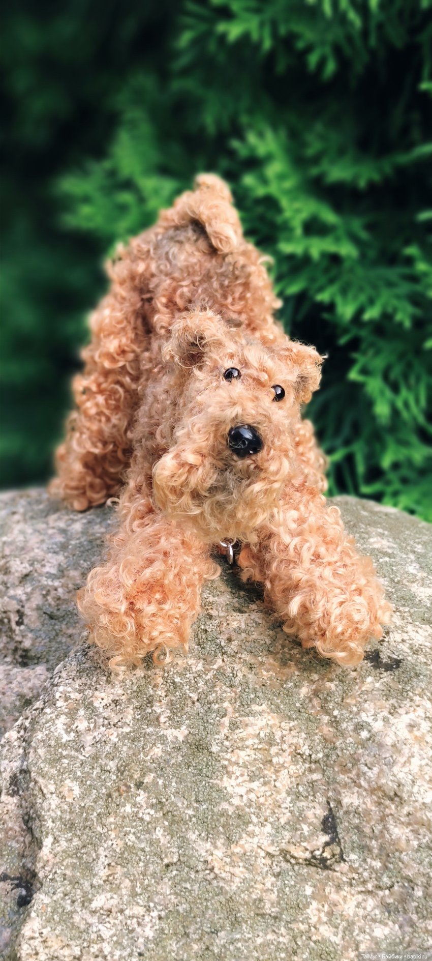 Рекс отдыхает на даче — Авторские игрушки из разных материалов: синельная проволока (фото 10)