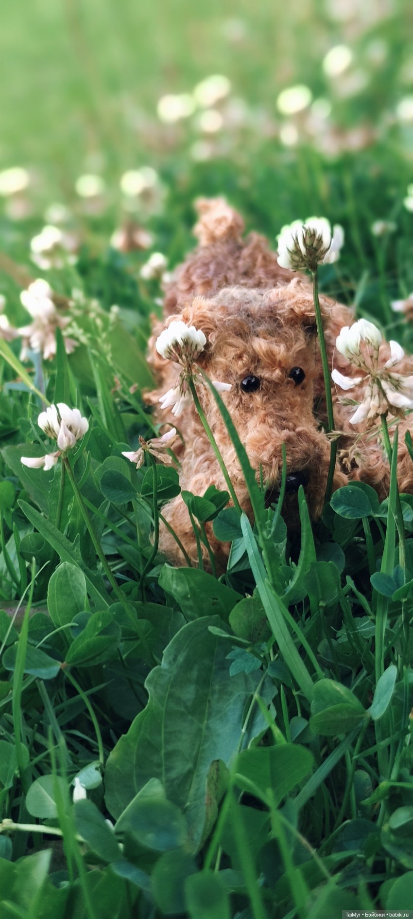 Рекс отдыхает на даче — Авторские игрушки из разных материалов: синельная проволока (фото 6)