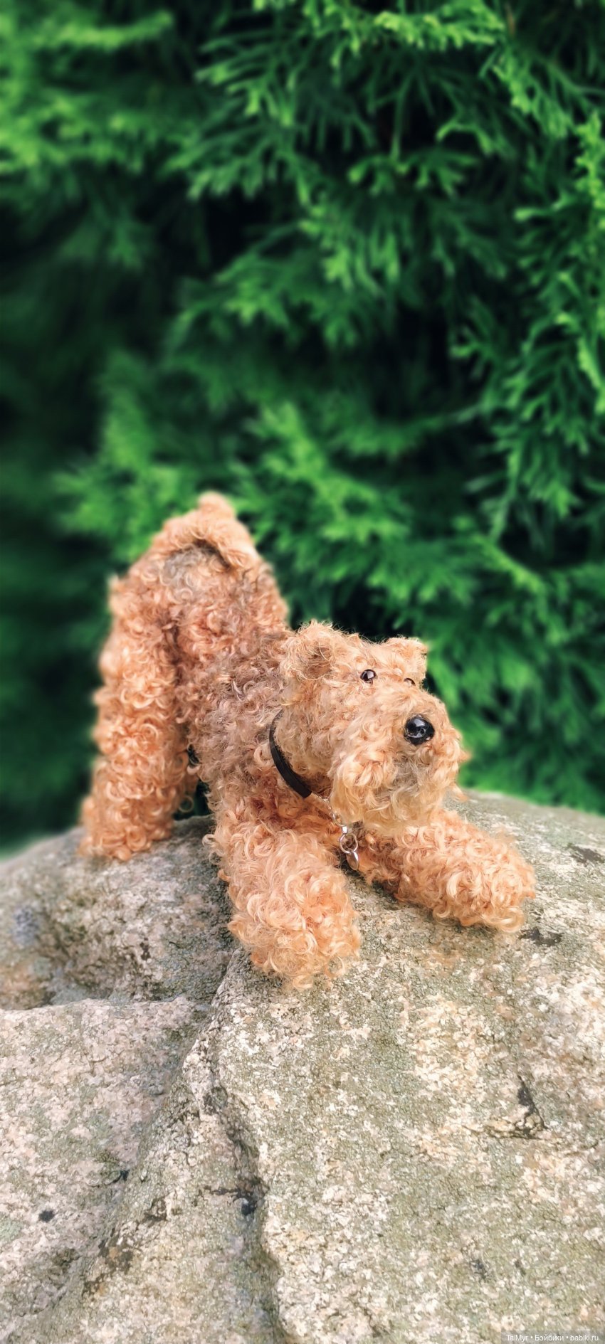 Рекс отдыхает на даче — Авторские игрушки из разных материалов: синельная проволока (фото 8)