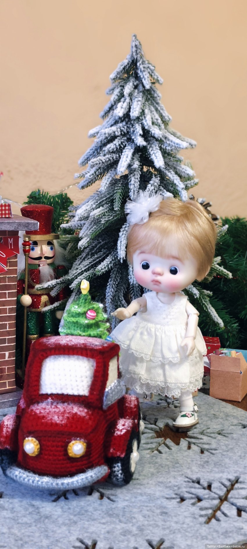 Китти и подарок на новый год (фото 6)