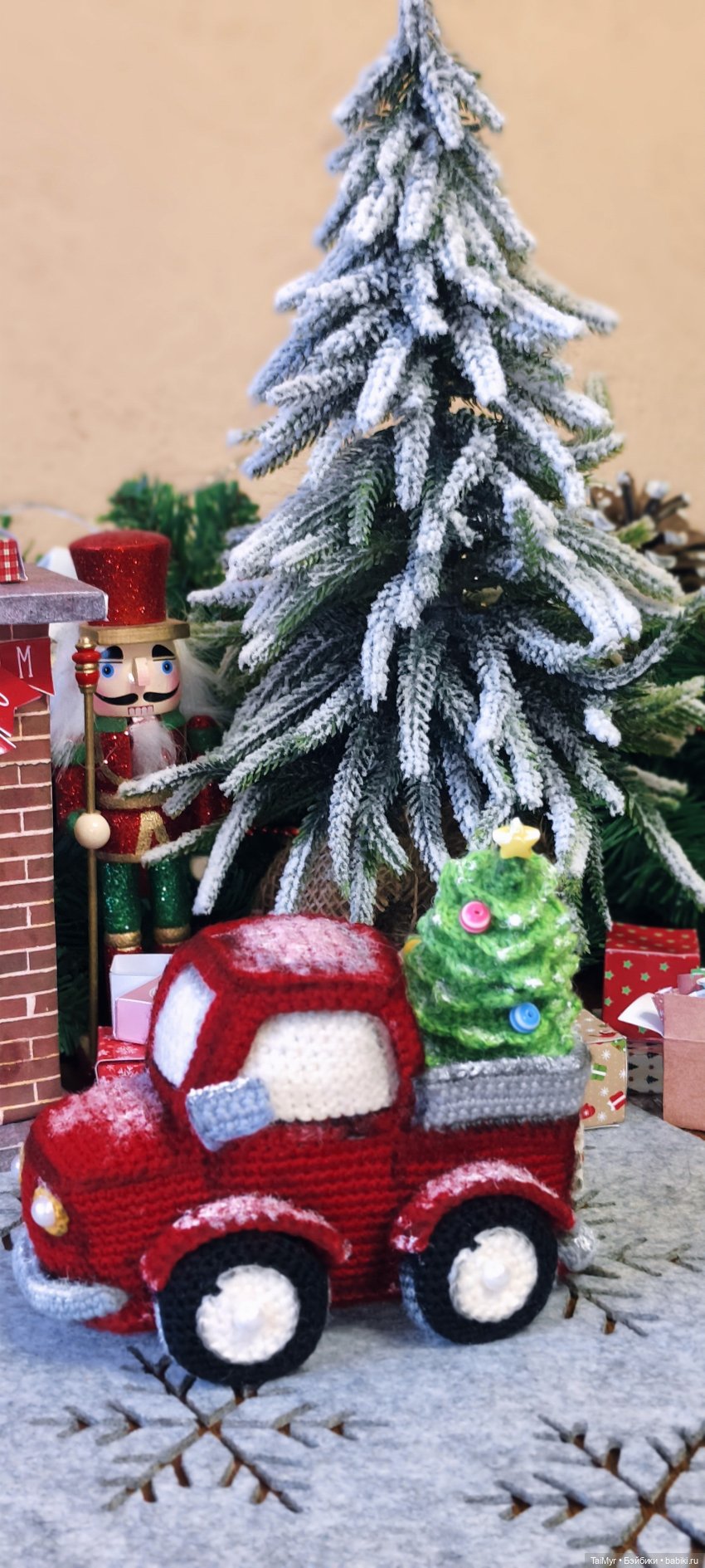 Китти и подарок на новый год (фото 4)