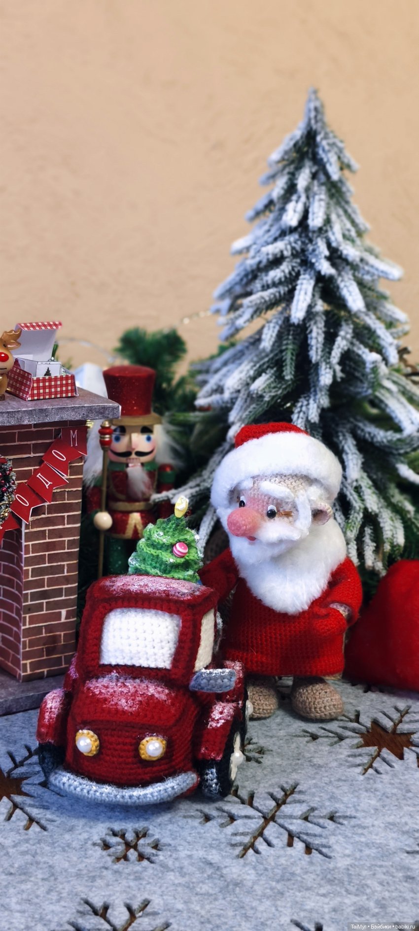 Китти и подарок на новый год (фото 3)