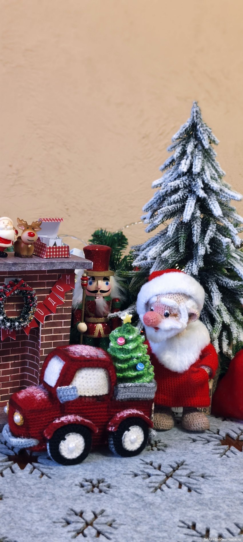 Китти и подарок на новый год (фото 2)