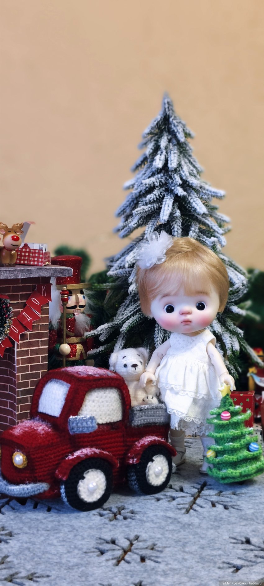 Китти и подарок на новый год