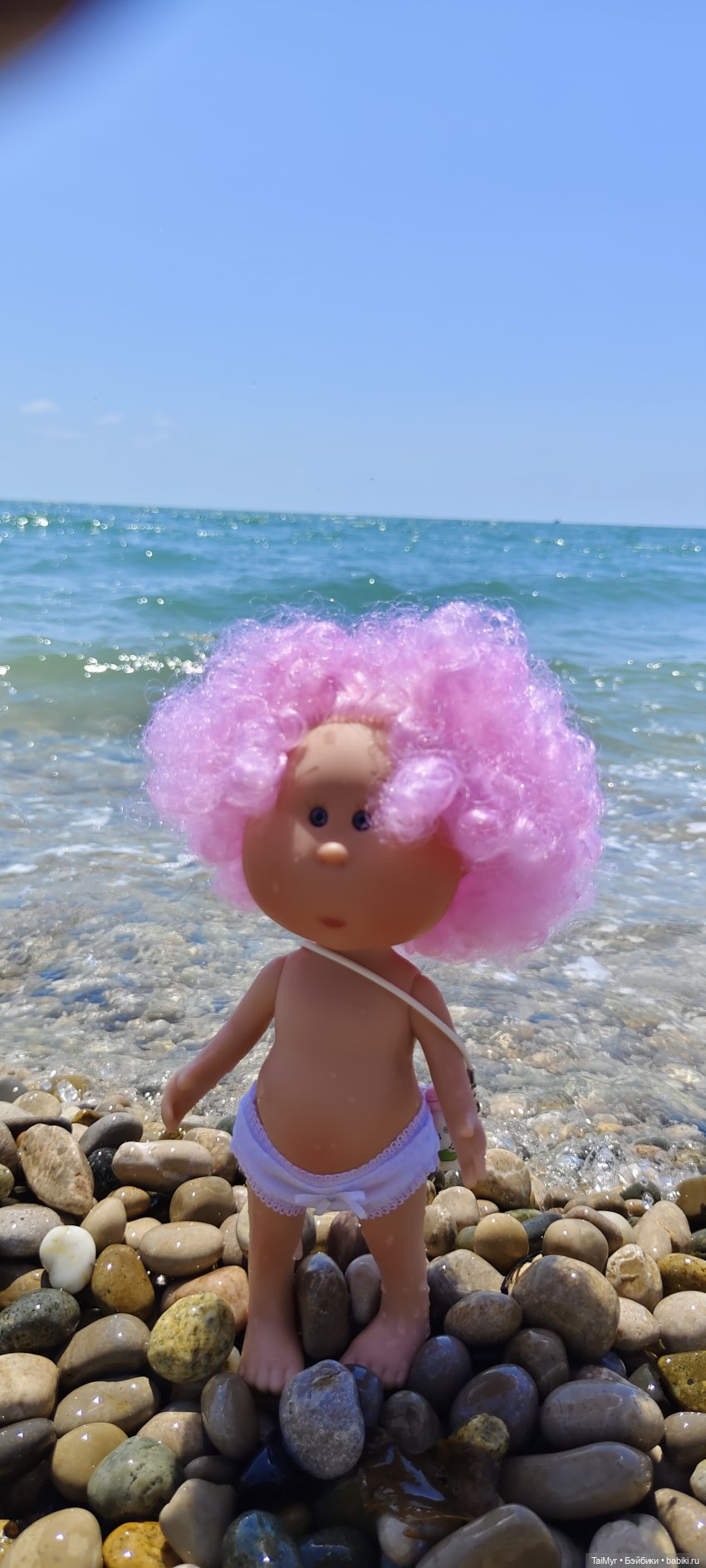 Ксюша отдыхает на море часть 3