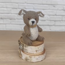 Кудрявый щенок.