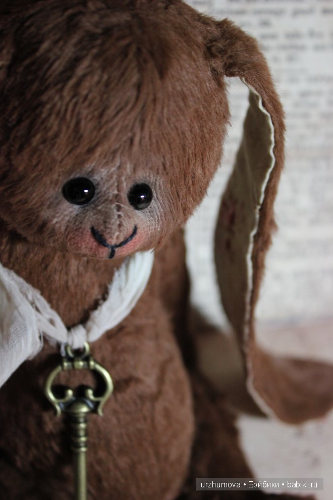 "Ключ от баночки с ирисками..." Авторский кролик Тедди