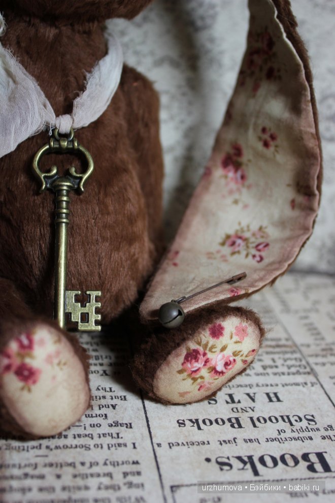 "Ключ от баночки с ирисками..." Авторский кролик Тедди (фото 3)