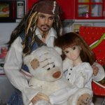 Как капитан Джек Воробей и девочка Момоко Деду Морозу помогали