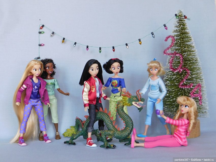 Новогодние открытки с участием кукол из моей коллекции (фото 4)