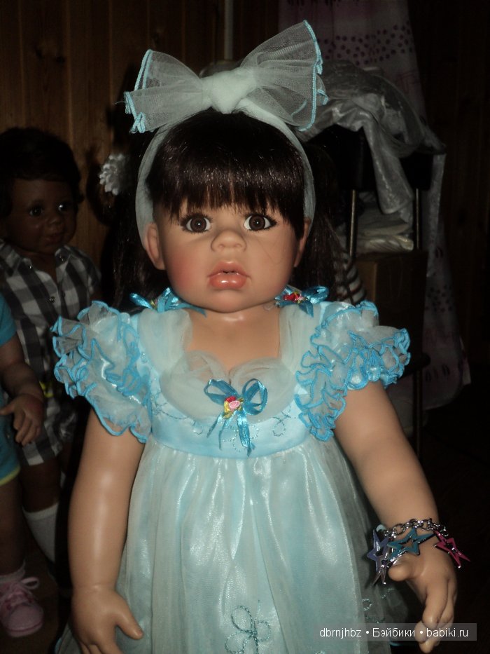 Битси знакомится с новым домом и новыми друзьями