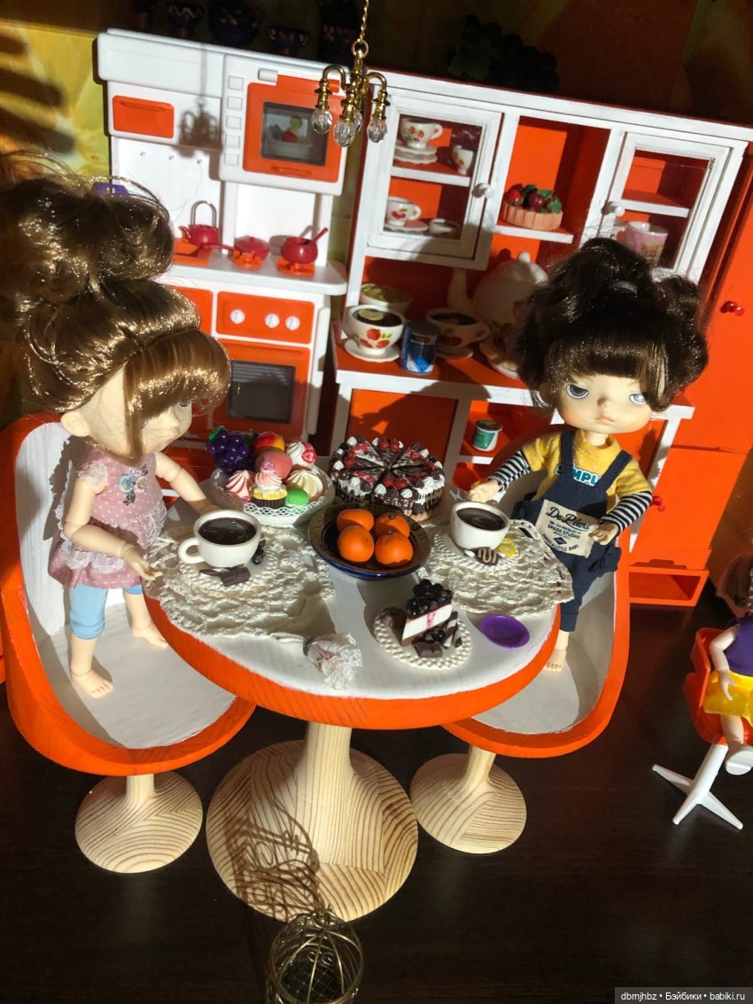 Создаем кукольные комнаты