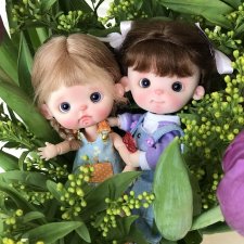 С праздником, дорогие девочки!