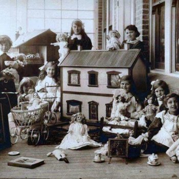 Антикварные домики,игрушки .