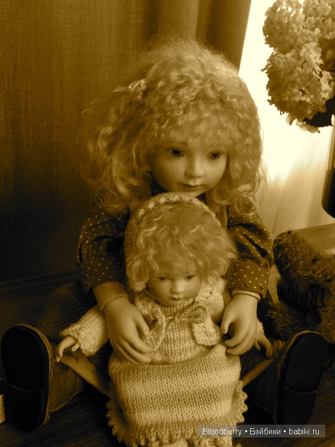 Девочка с куклой. Авторская кукла Lynne and Michael Roche. Marigold Winter, Bonnie baby pink