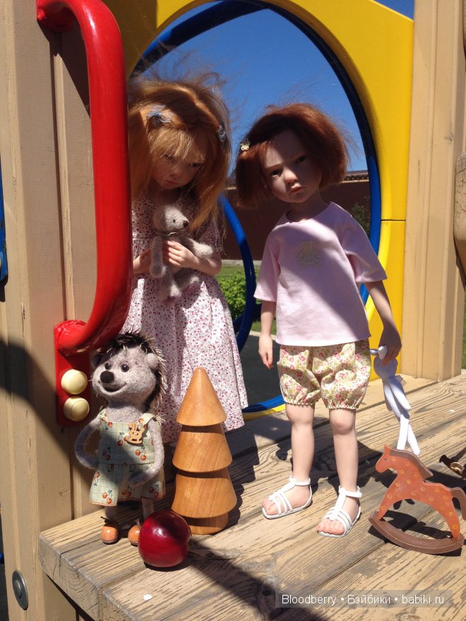 Встреча на прогулке. Трогательные малыши Laurence Ruet