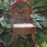 Стульчики и прогулка по саду, много фото