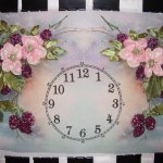 Часы с ежевикой