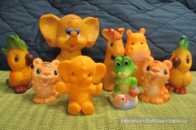 Резиновые игрушки, живущие в нашей семье