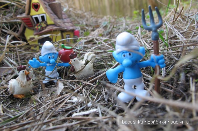 Прогулка Молли ( кукла БЖД) и встреча со смурфиками + влюбленная парочка уточек