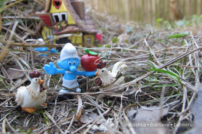 Прогулка Молли ( кукла БЖД) и встреча со смурфиками + влюбленная парочка уточек