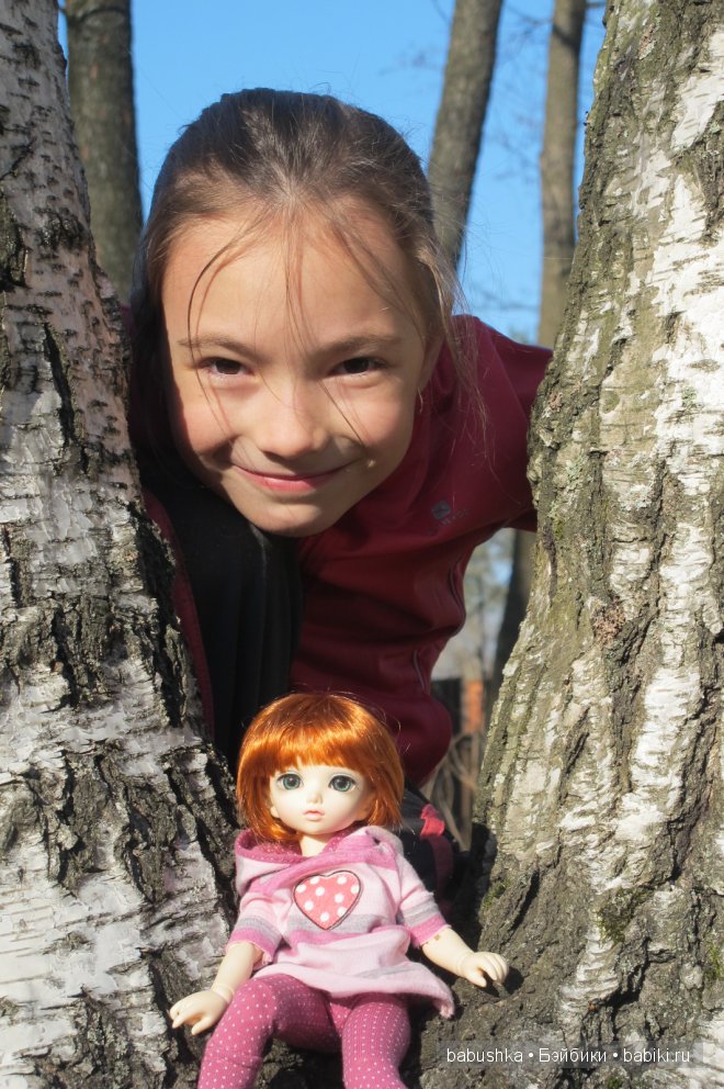 Прогулка Молли ( кукла БЖД) и встреча со смурфиками + влюбленная парочка уточек