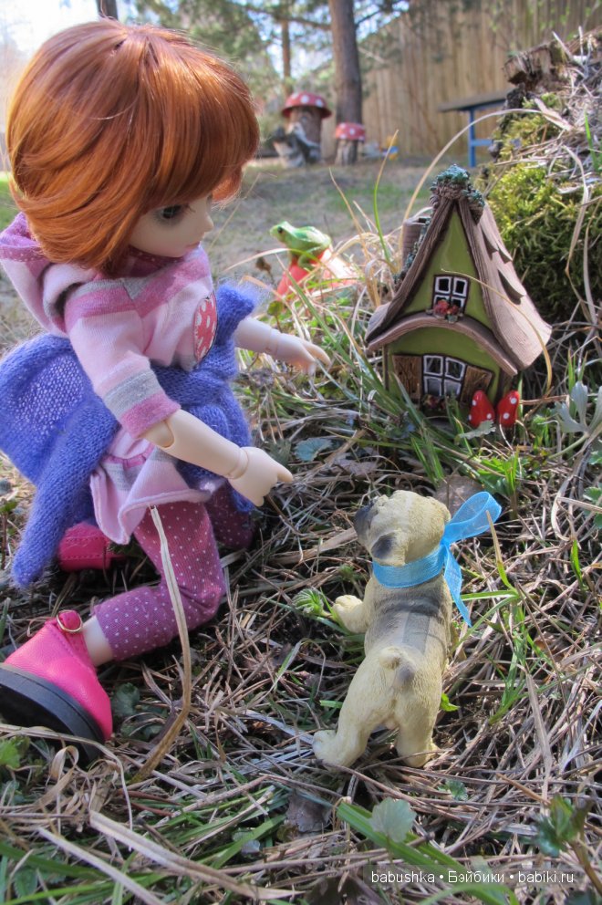 Прогулка Молли ( кукла БЖД) и встреча со смурфиками + влюбленная парочка уточек