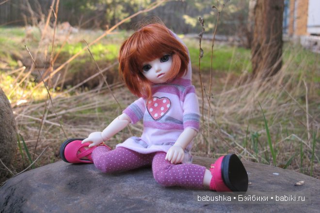 Прогулка Молли ( кукла БЖД) и встреча со смурфиками + влюбленная парочка уточек