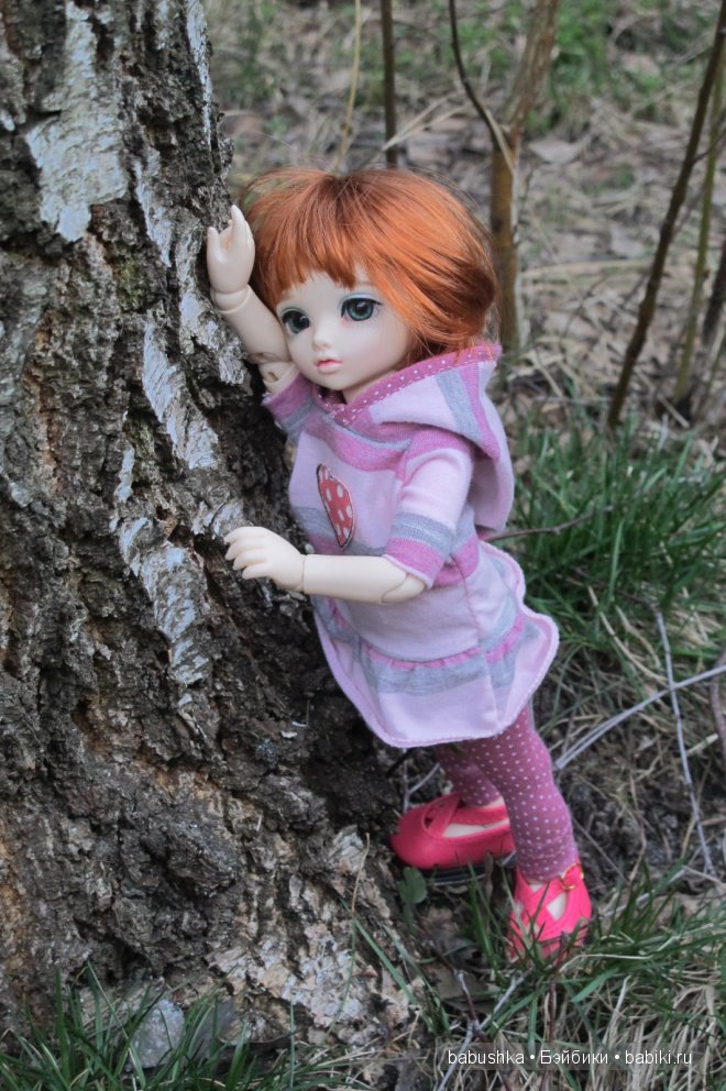 Прогулка Молли ( кукла БЖД) и встреча со смурфиками + влюбленная парочка уточек