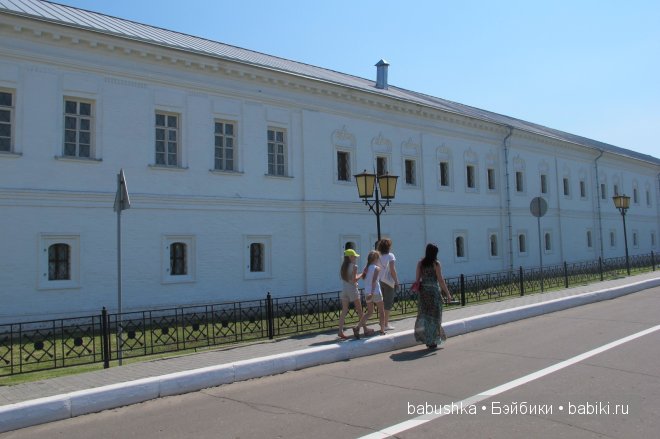 Прогулка по территории Кремля, Коломна