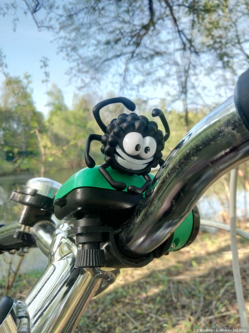 Прогулка в выходной с лисом по имени Тод и маленькими друзьями