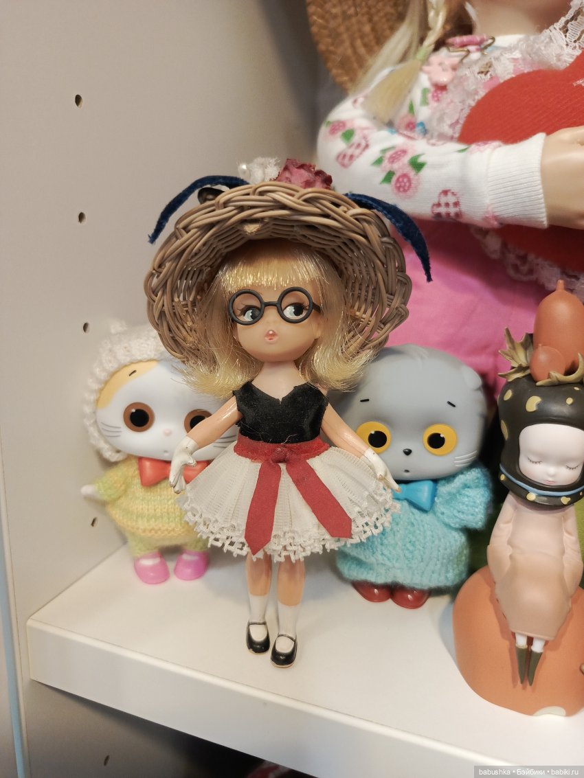 Жизнь на кукольной полке | Бэйбики Жизнь на кукольной полке — Домашние коллекции кукол: фото собраний