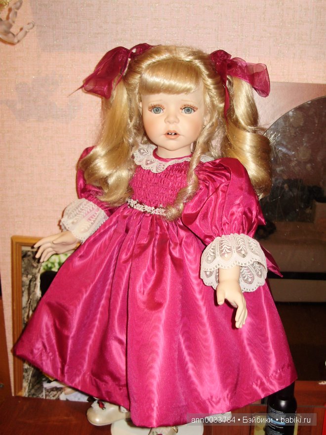 Пополнение! Фарфоровая кукла Елена от Марии Осмонд (фото 2)