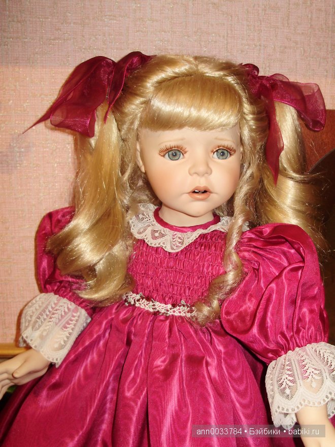 Пополнение! Фарфоровая кукла Елена от Марии Осмонд (фото 3)