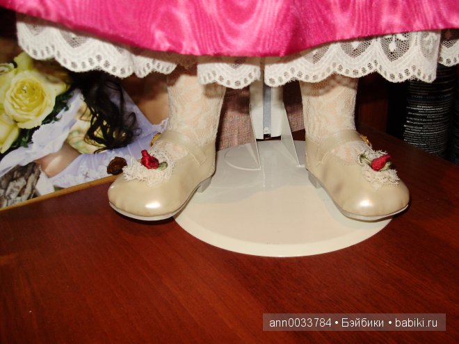 Пополнение! Фарфоровая кукла Елена от Марии Осмонд (фото 6)