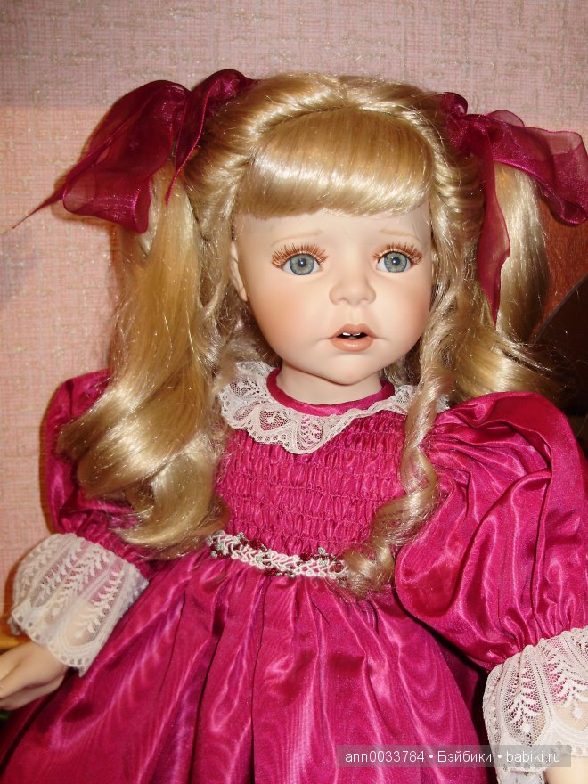 Пополнение! Фарфоровая кукла Елена от Марии Осмонд (фото 5)