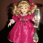 С пополнением нас! Пришла фарфоровая кукла к нам